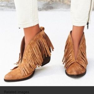 Brown fringe booties!!